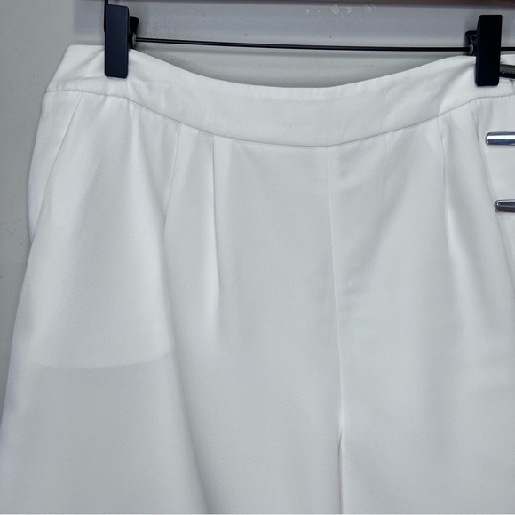 Giorgio Armani Pleated Snap-Closure Shorts Size Medium - Picture 9 of 16